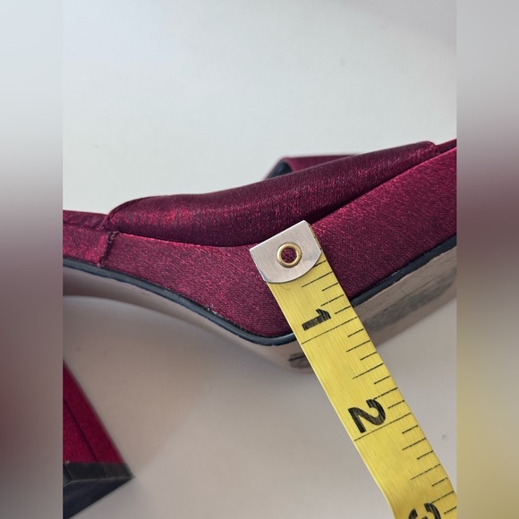 vintage 90s Y2K bp red shiny metallic platform slip on sandals Size 8 * FLAWS - Picture 13 of 13